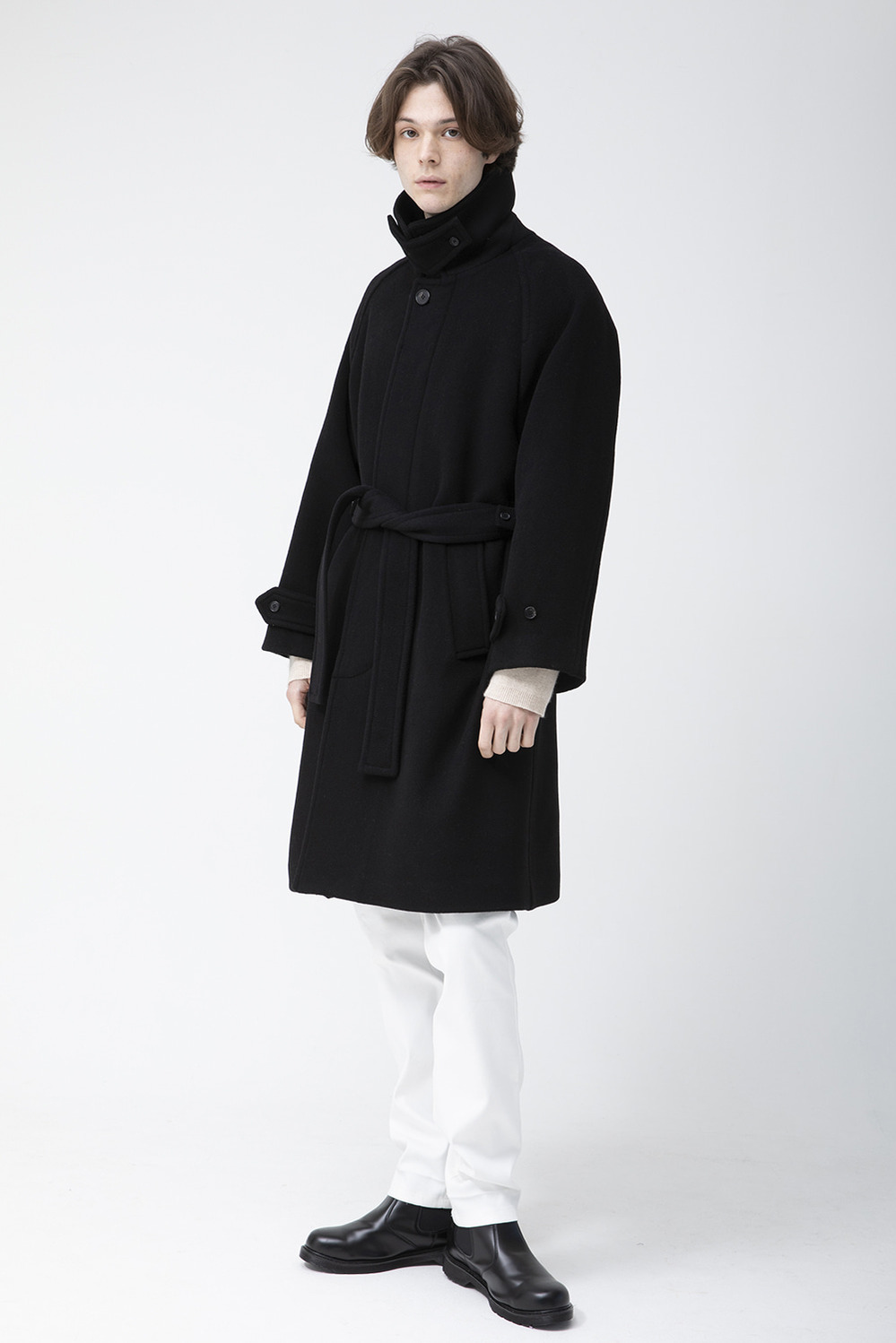 Cashmere Balmacaan Coat (Black)